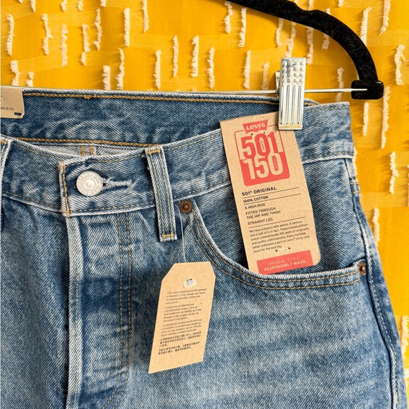Levi’s 501 High Rise Straight 150th Anniversary Heart Floral Patch Jeans 28x30 - Picture 5 of 5